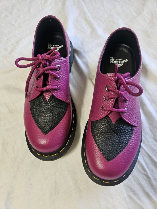 Dr. Martens Shoes - Dr. Martens Fucshia Leather Heart Logo Lace-Up Oxford Shoes US 7 NEW Cosplay